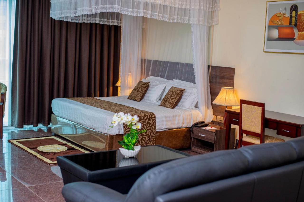 Koki Hotel Kampala Exterior foto