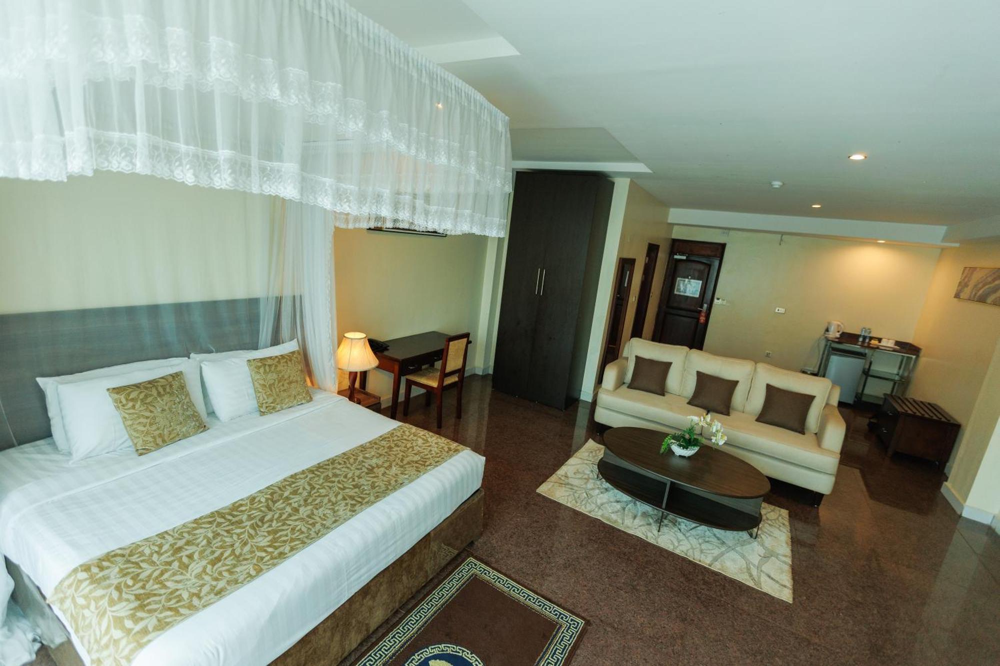 Koki Hotel Kampala Exterior foto