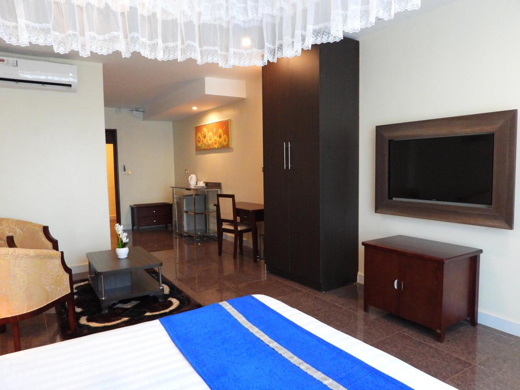 Koki Hotel Kampala Exterior foto